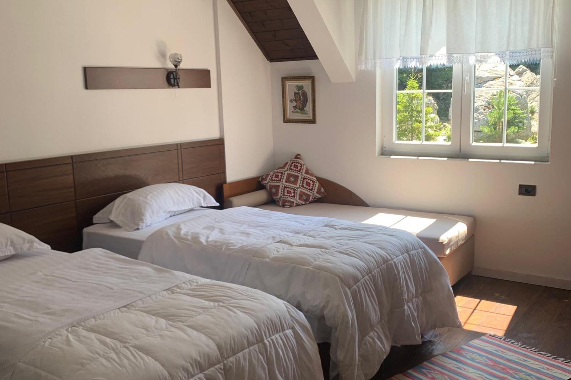 Bujtina Valbone Hotel Luaran gambar