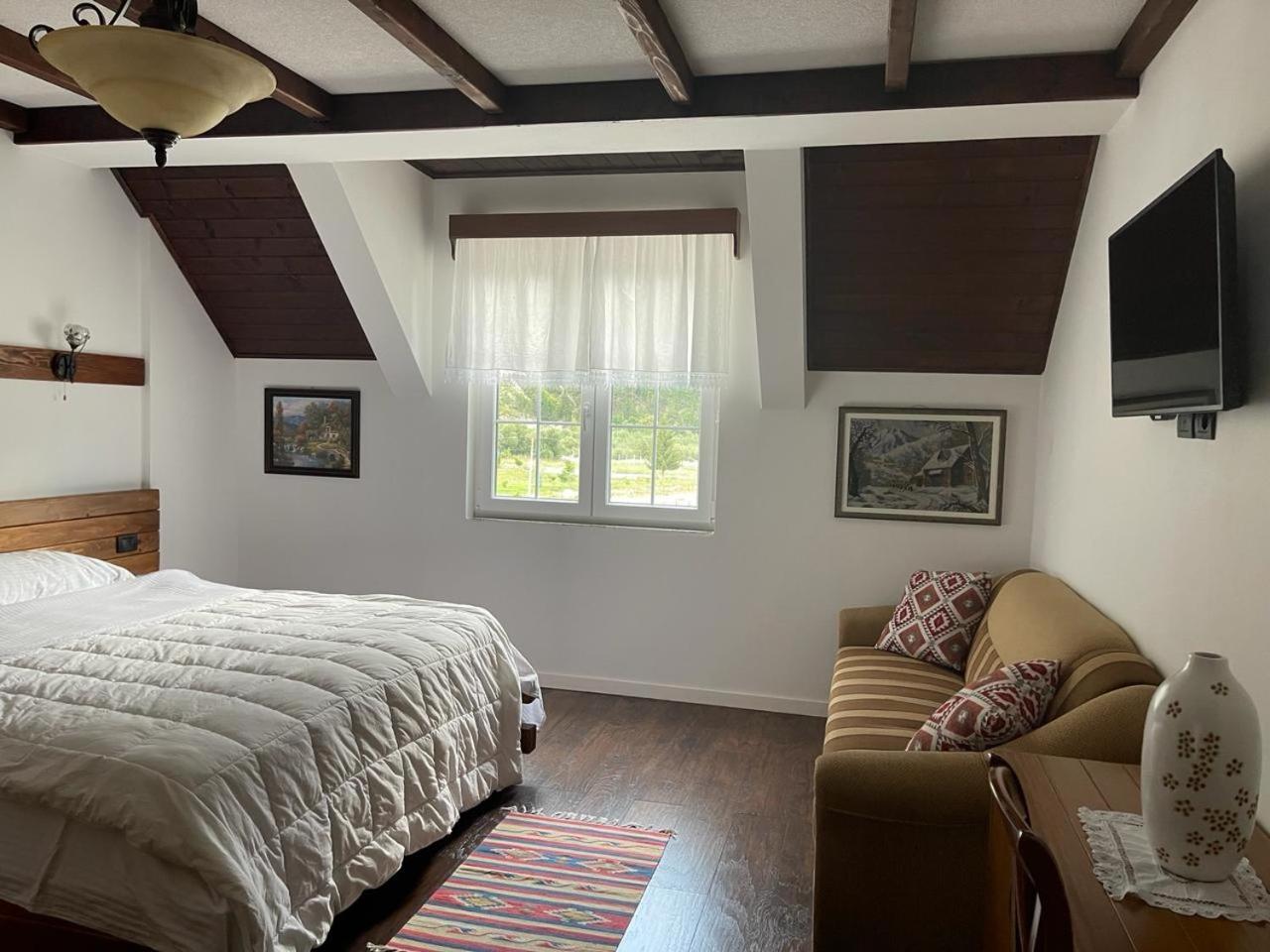 Bujtina Valbone Hotel Luaran gambar