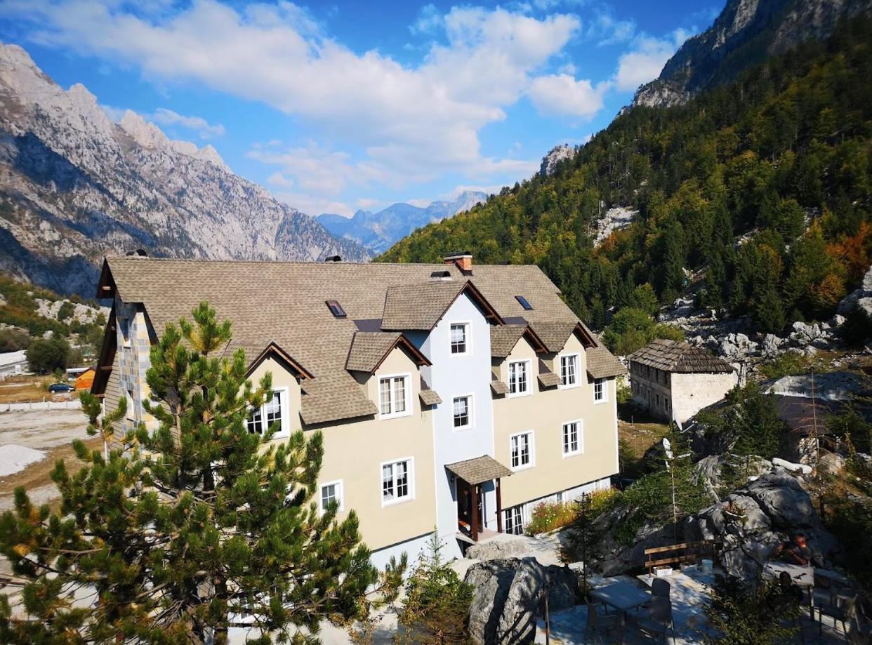 Bujtina Valbone Hotel Luaran gambar